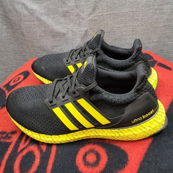 Adidas Ultraboost 5.0 DNA FZ6259 Running Shoes Men 9 Black Yellow Sneaker